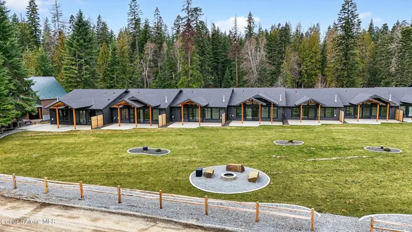 $925,000 | 25 Rebecca Lane, Nordman, ID 83848