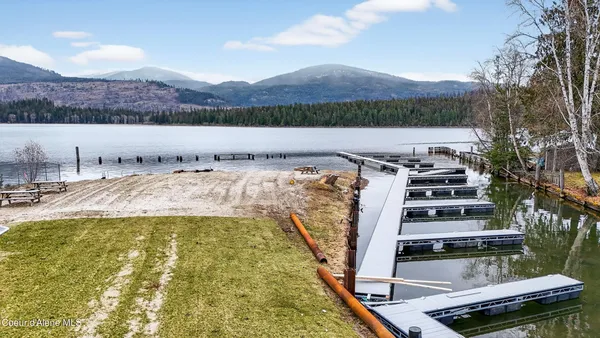 $925,000 | 25 Rebecca Lane, Nordman, ID 83848