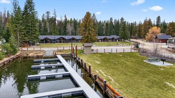 $925,000 | 25 Rebecca Lane, Nordman, ID 83848