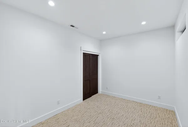 $925,000 | 25 Rebecca Lane, Nordman, ID 83848