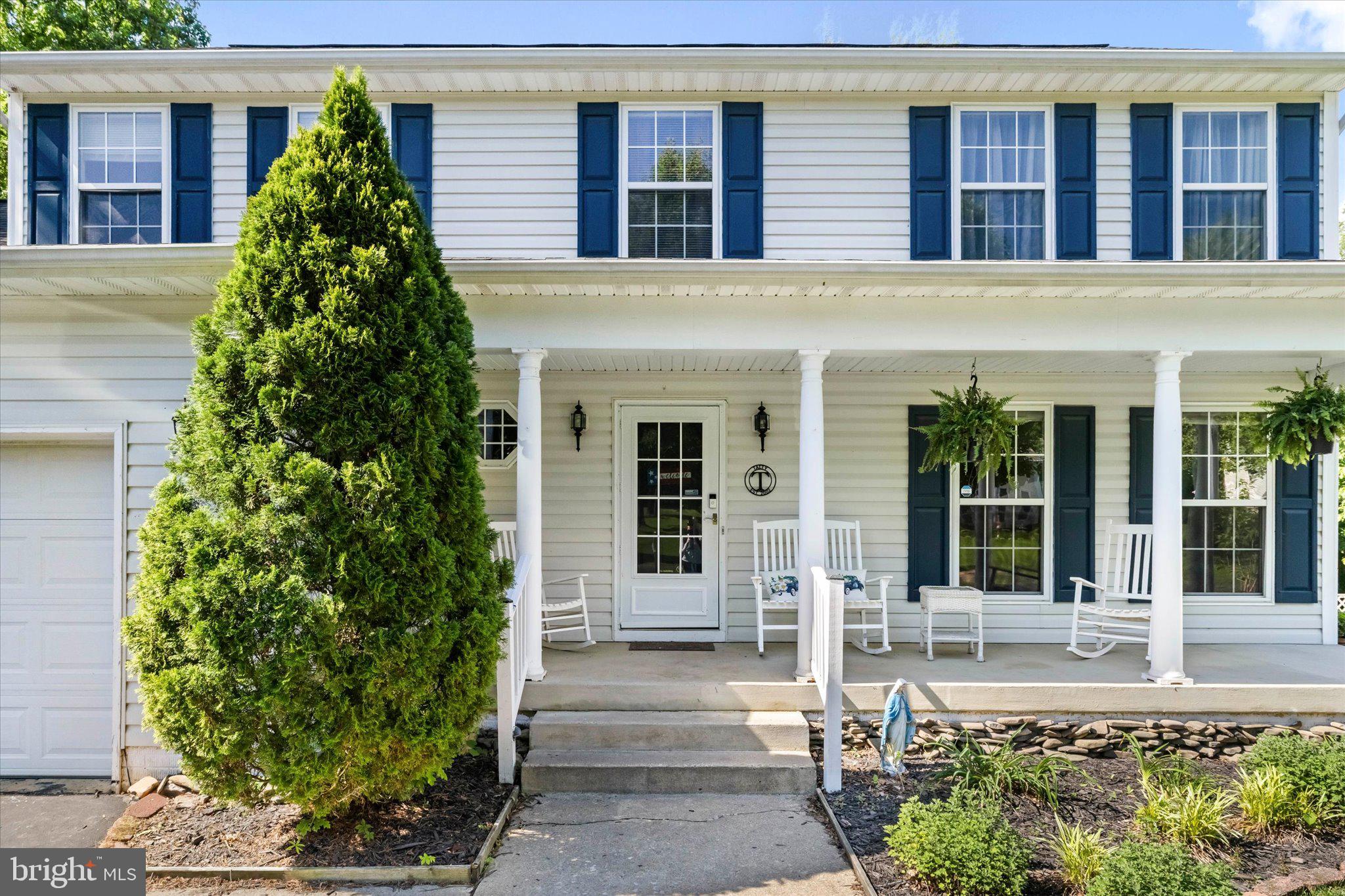 126 Valley View Road Fredericksburg, VA 22407 - Photo 6 of 42 Beautiful Front Porch