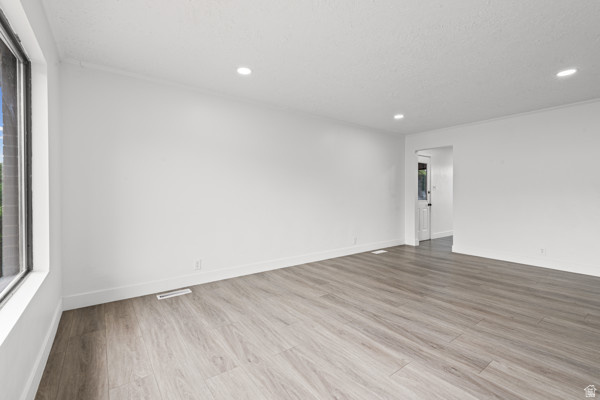 1016 South 400 West Bountiful, UT 84010 - Photo 6 of 43