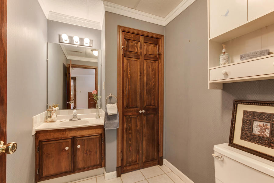 485 Ritz View Drive Blaine, TN 37709 - Photo 16 of 34 Half Bath