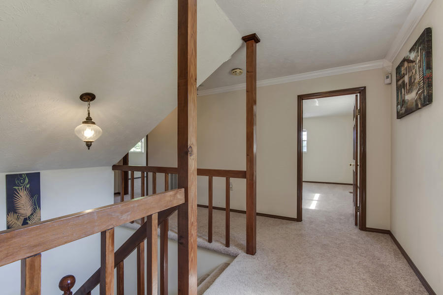 485 Ritz View Drive Blaine, TN 37709 - Photo 31 of 34 Stairs Down