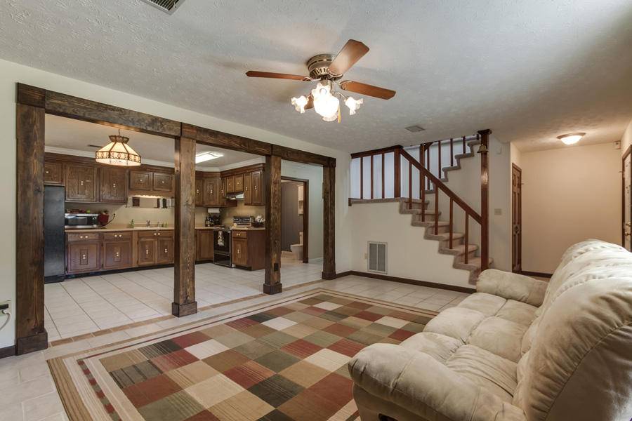485 Ritz View Drive Blaine, TN 37709 - Photo 10 of 34 Living Room