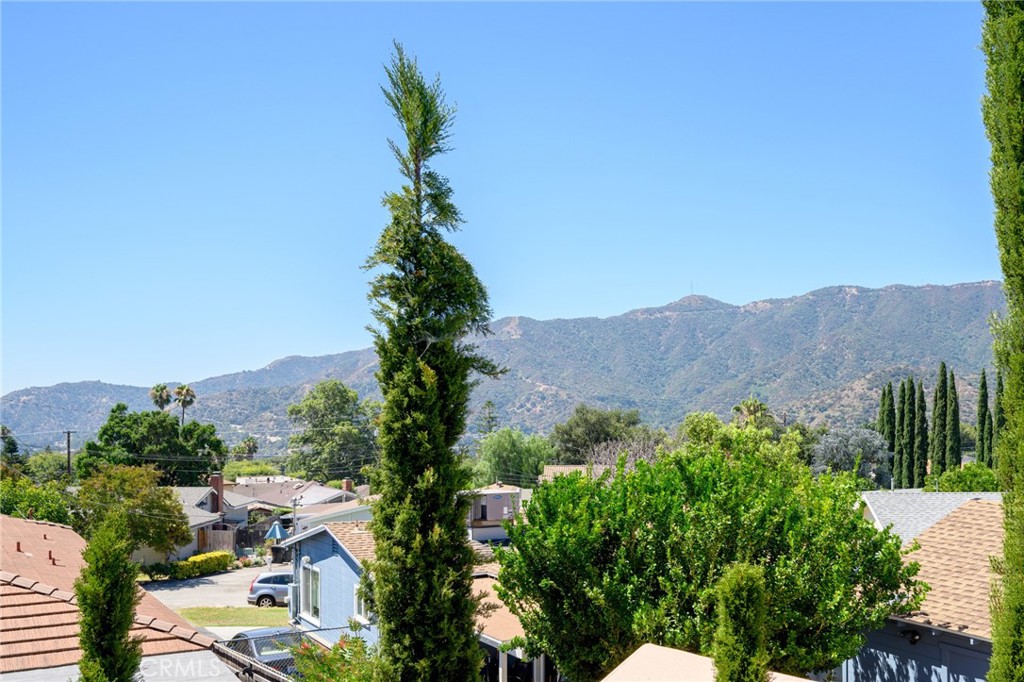 2526 Foothill Boulevard, Unit 1/2 La Crescenta, CA 91214 - Photo 19 of 25