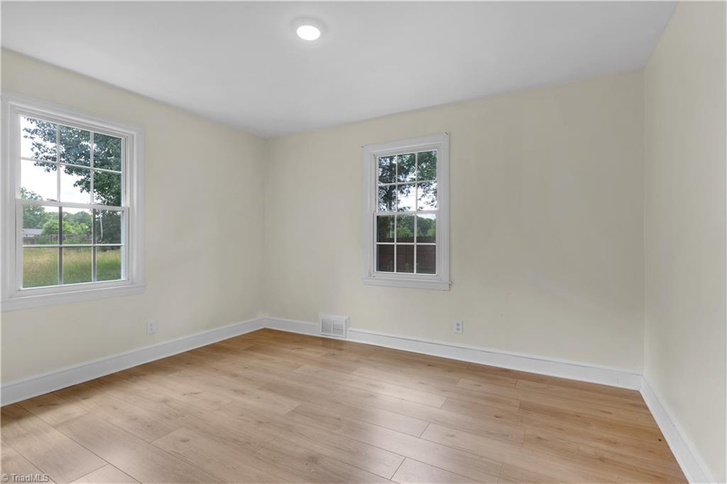 3416 Dillon Road Jamestown, NC 27282 - Photo 17 of 38 Gallery Image 17