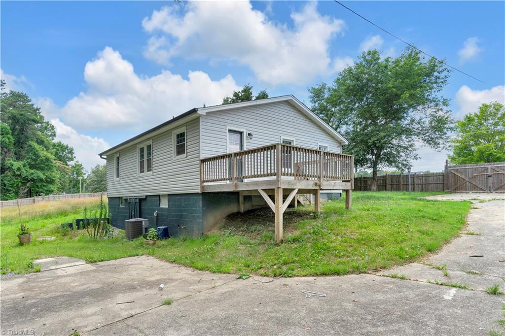 3416 Dillon Road Jamestown, NC 27282 - Photo 29 of 38 Gallery Image 29