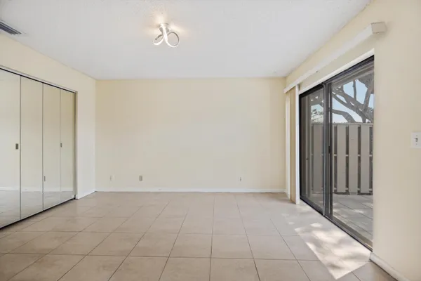 $2,150 | 8007 Ambach Way, Hypoluxo, FL 33462