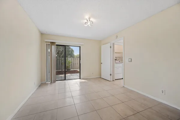 $2,150 | 8007 Ambach Way, Hypoluxo, FL 33462