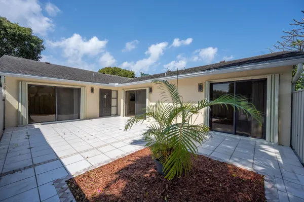 $2,150 | 8007 Ambach Way, Hypoluxo, FL 33462