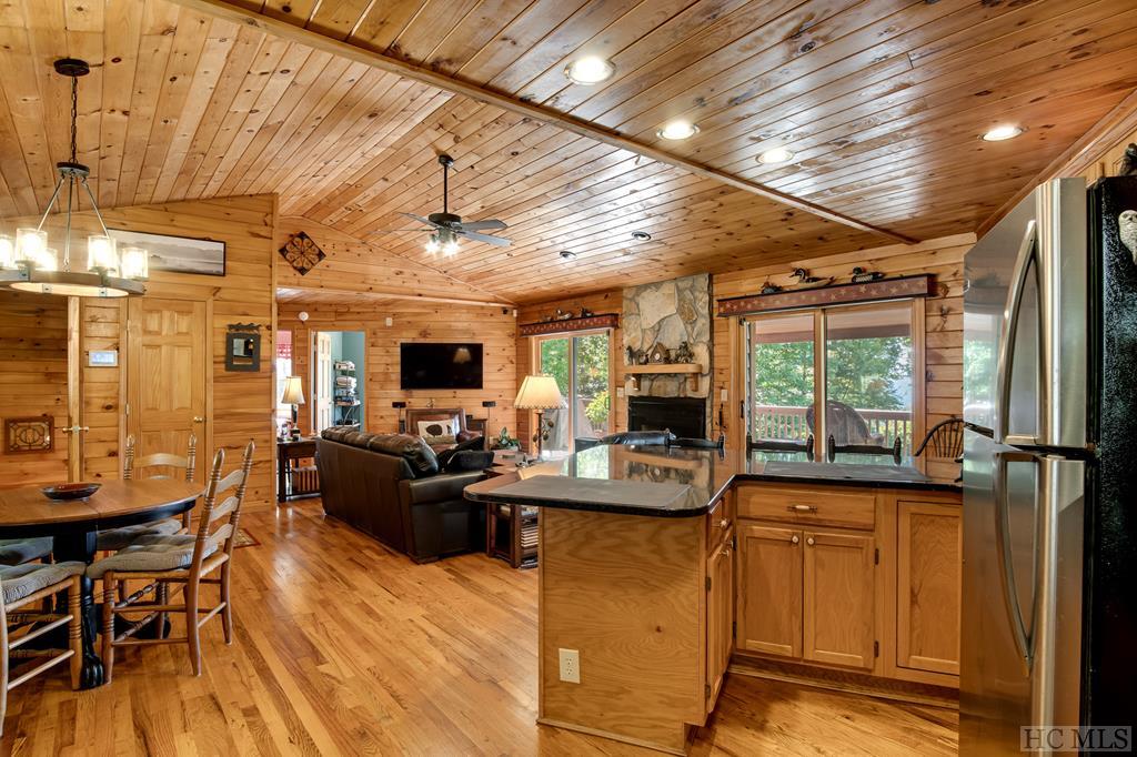 179 Old Bear Ridge Road Scaly Mountain, NC 28775 - Photo 19 of 73 Gallery Image 19