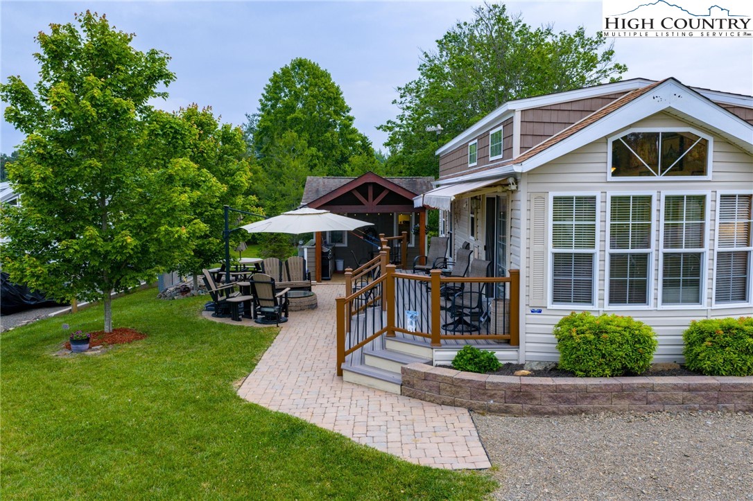 2330 Edmonds Road Galax, VA 24333 - Photo 2 of 42 a front view of a house with garden