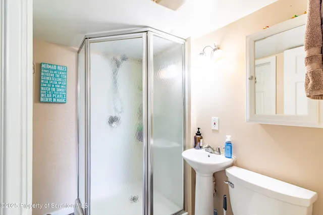 $375,000 | 508 Gladiola Drive, Clarks Summit, PA 18411