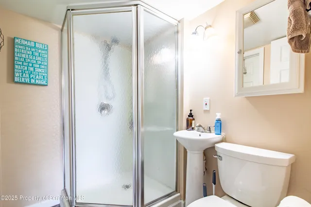 $375,000 | 508 Gladiola Drive, Clarks Summit, PA 18411