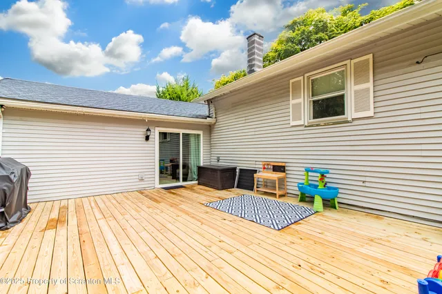 $375,000 | 508 Gladiola Drive, Clarks Summit, PA 18411