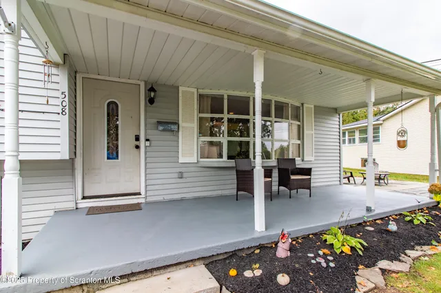 $375,000 | 508 Gladiola Drive, Clarks Summit, PA 18411