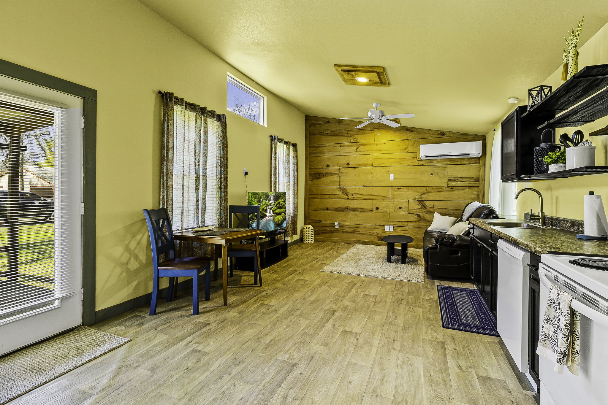 211 Captain Kidd Lane Point Blank, TX 77364 - Photo 3 of 13