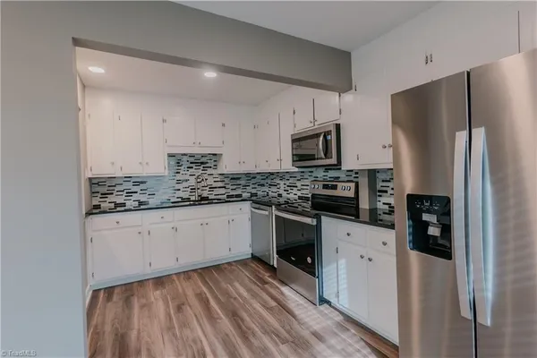 $199,900 | 1709 North Main Street, Mount Airy, NC 27030