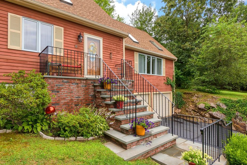 8 Clipper Way Beverly, MA 01915 - Photo 3 of 42