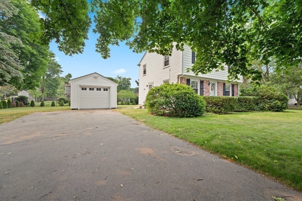 10 Colonial Road Seekonk, MA 02771 - Photo 33 of 40 Gallery Image 33