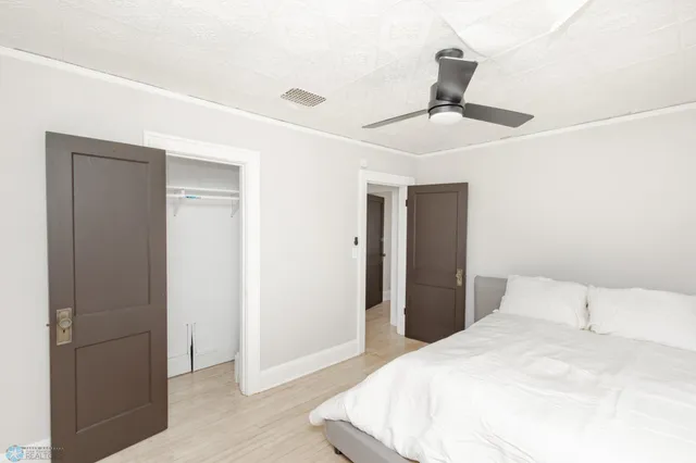 $250,000 | 912 11th Street South, Moorhead, MN 56560