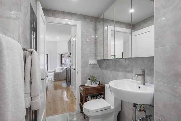 31 Bay State Road, Unit 4 Boston, MA 02215 - Photo 21 of 42 Gallery Image 21