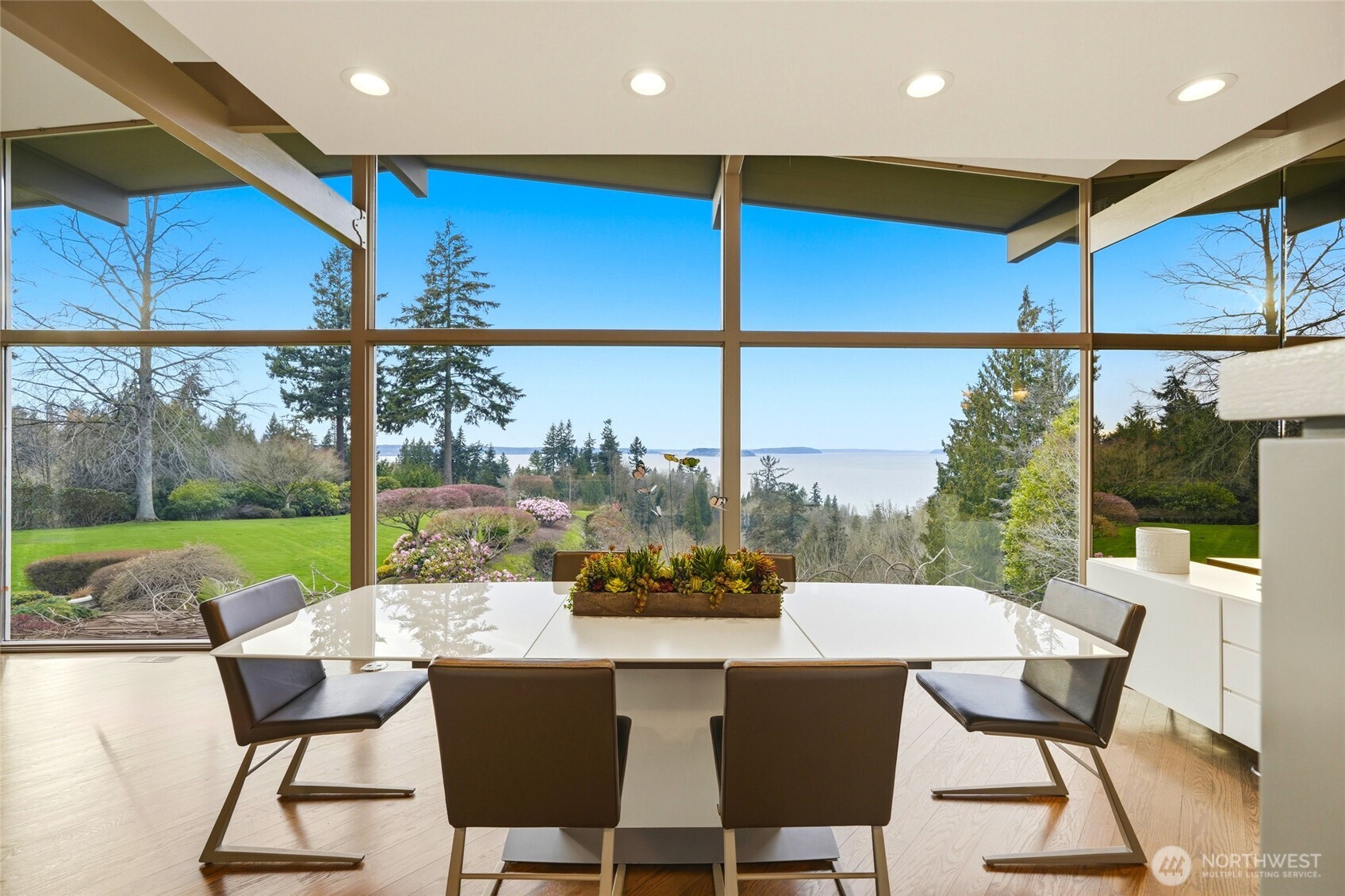 316 Heather Road Everett, WA 98203 - Photo 10 of 40