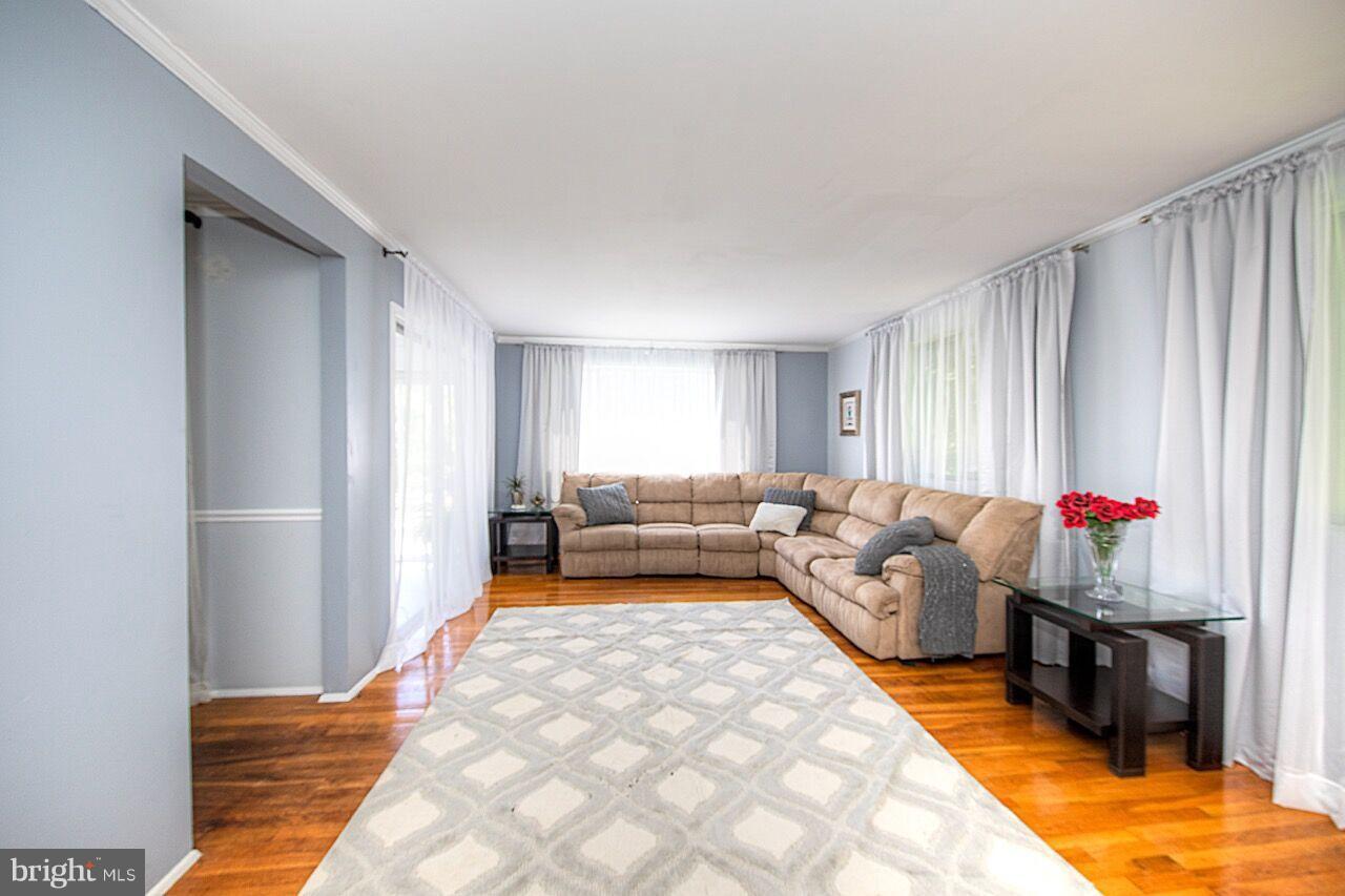 1316 Turret Road Bel Air, MD 21015 - Photo 4 of 27 Very Bright Living Room