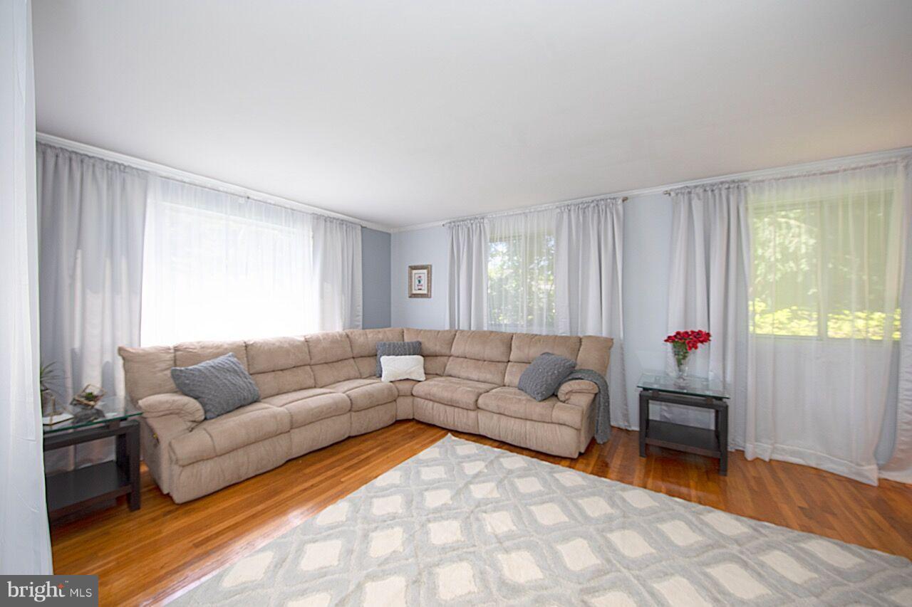 1316 Turret Road Bel Air, MD 21015 - Photo 5 of 27 Living Room