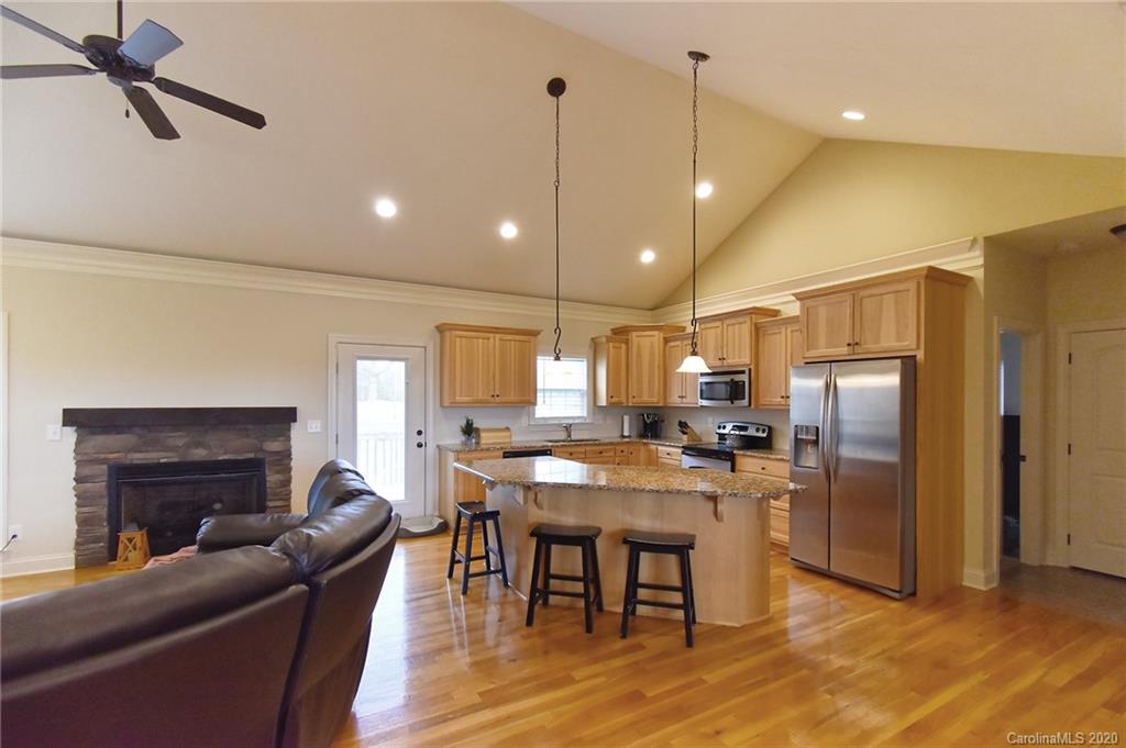 1921 Old Farm Road Lincolnton, NC 28092 - Photo 11 of 35 Gallery Image 11