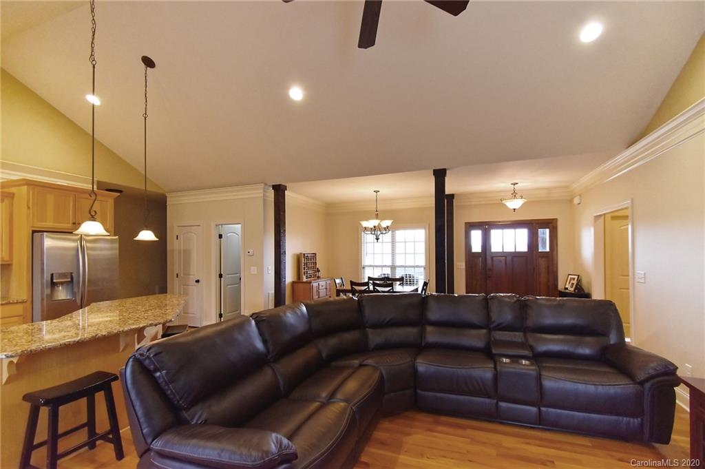 1921 Old Farm Road Lincolnton, NC 28092 - Photo 5 of 35 Gallery Image 5