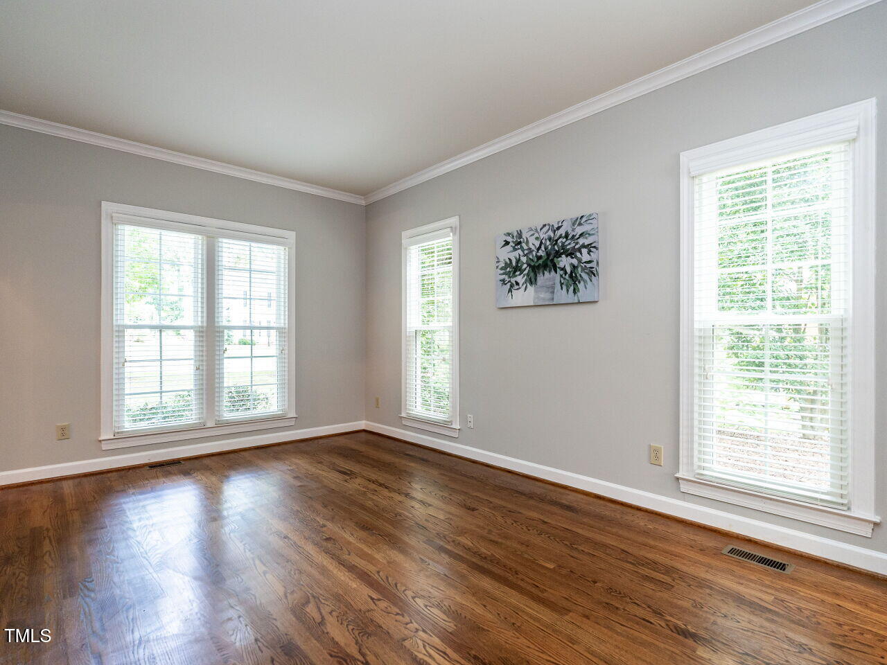8104 Harbor Drive Raleigh, NC 27615 - Photo 9 of 37 009-1280x960-living-room