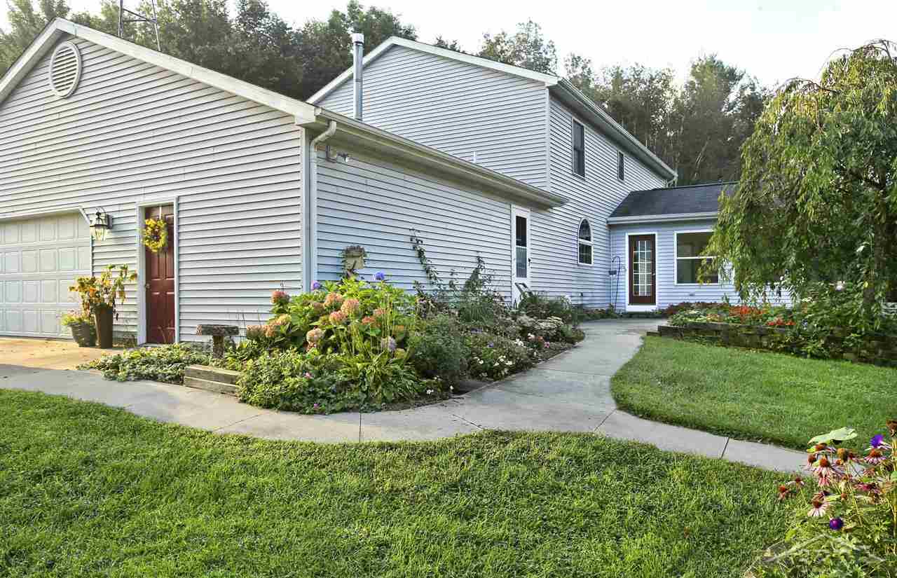 9667 Carter Road Freeland, MI 48623 - Photo 4 of 30 31226918-3.JPG