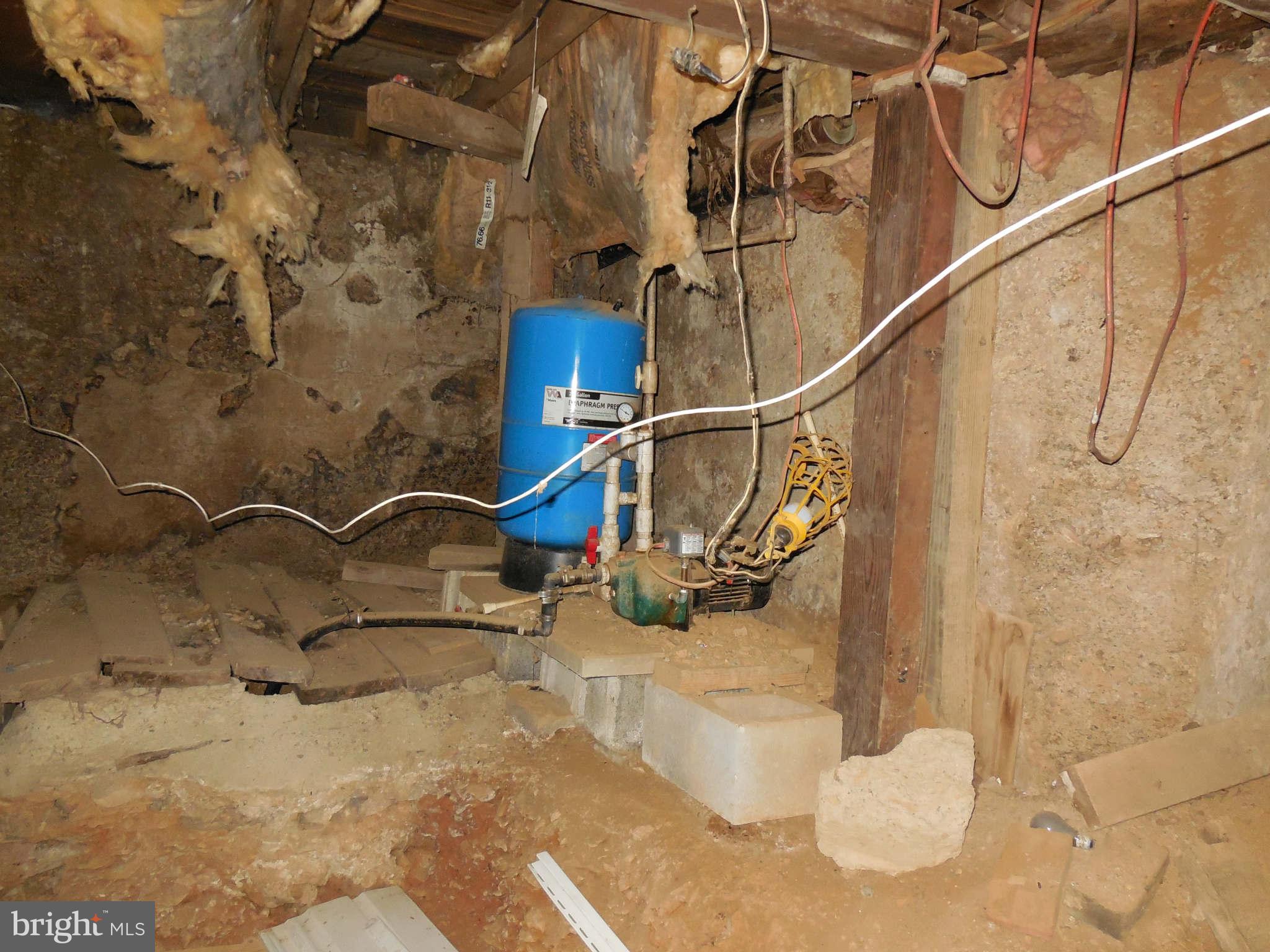 457 Pleasant Valley Road Westminster, MD 21158 - Photo 21 of 30 Well and Pressure tank