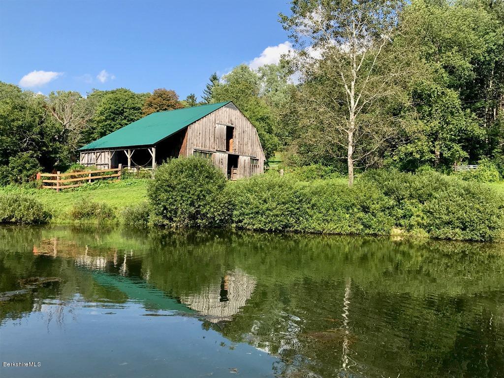 570 E Road Stamford, VT 05352 - Photo 4 of 40 Barn