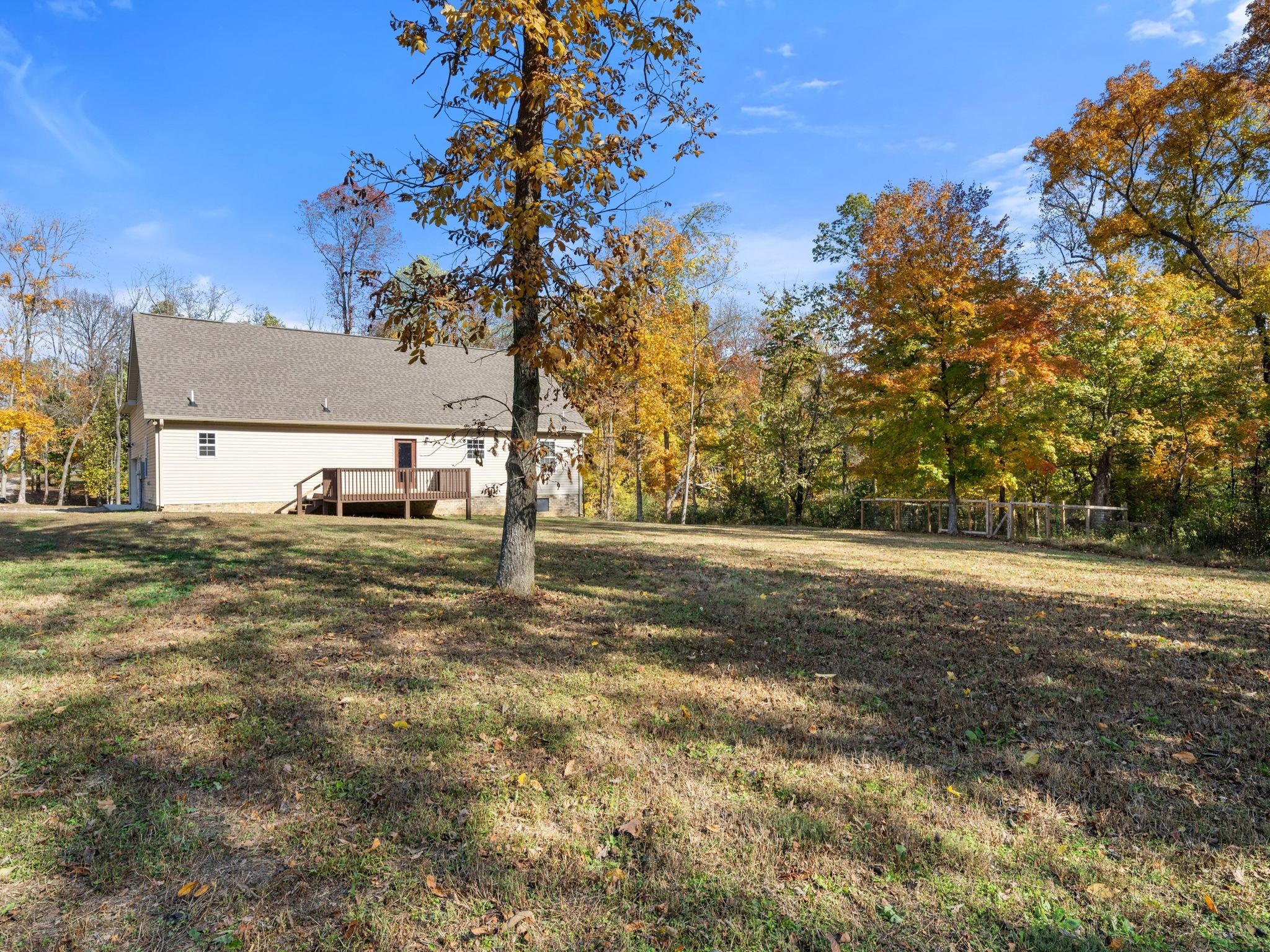 4413 Taylor Road Springfield, TN 37172 - Photo 27 of 28 a view of a yard with wooden fence