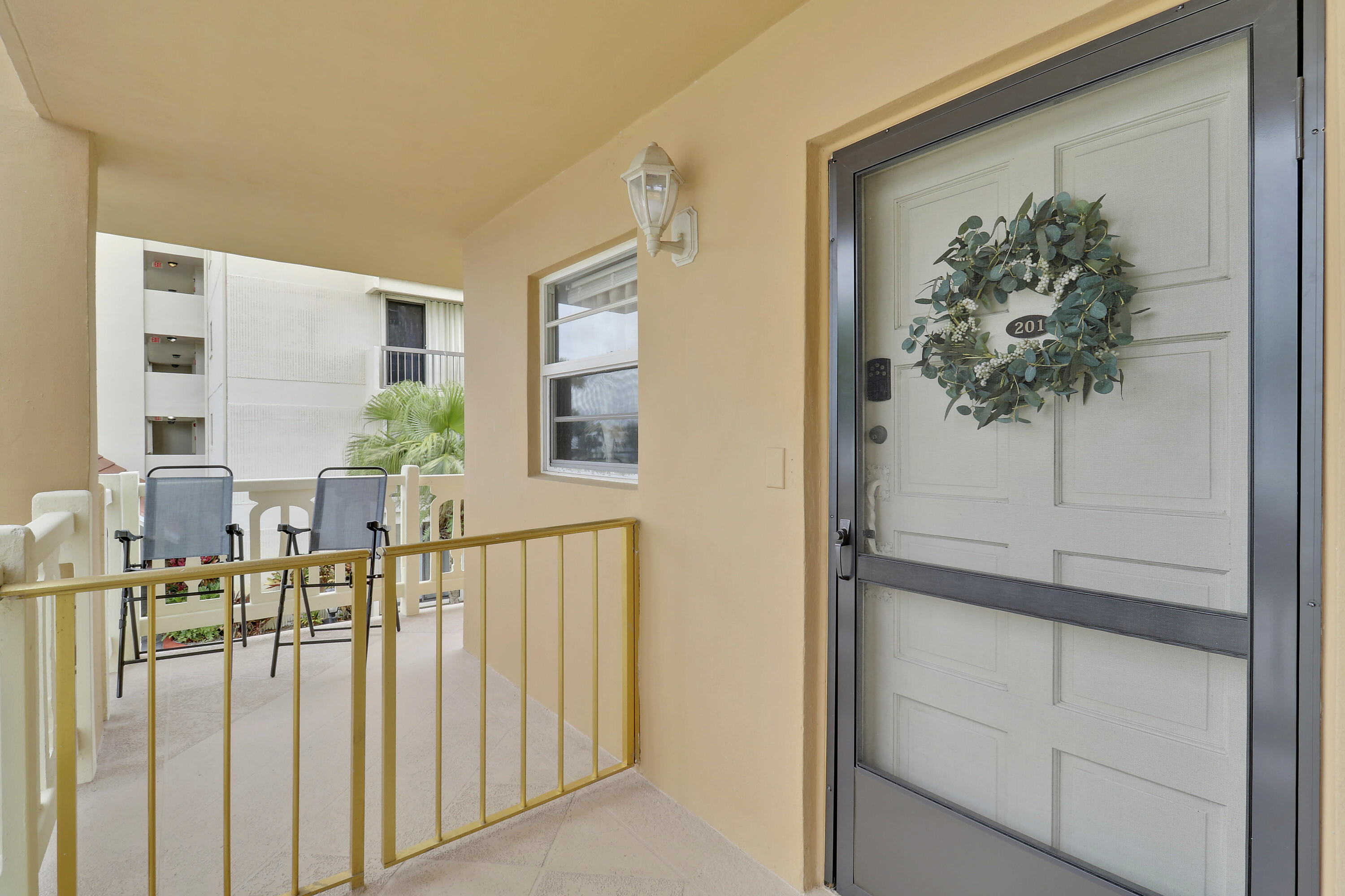 308 Golfview Road, Unit 201 North Palm Beach, FL 33408 - Photo 20 of 21 House 2-26
