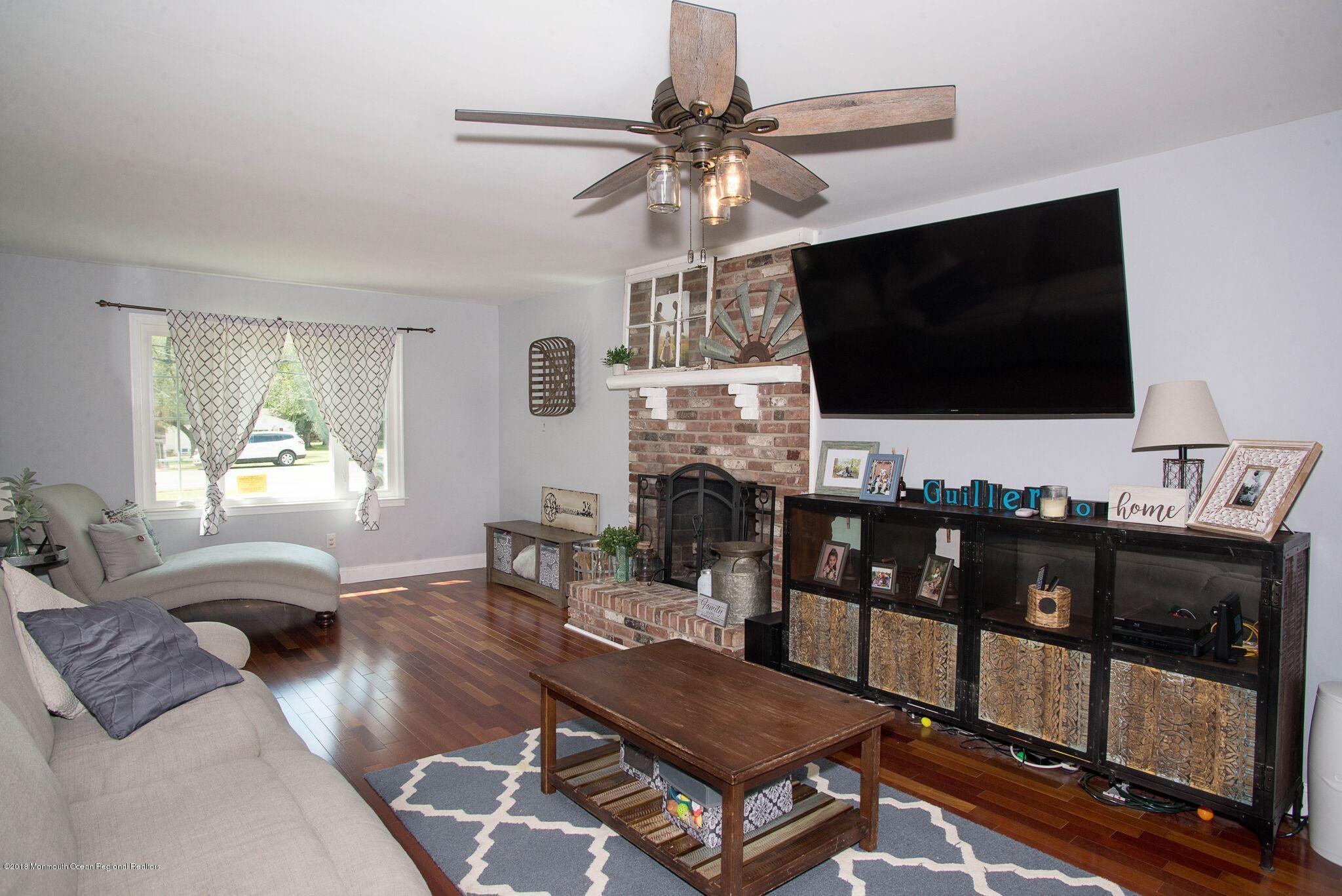 966 Farmingdale Road Jackson, NJ 08527 - Photo 10 of 26 farmingdale fr 2