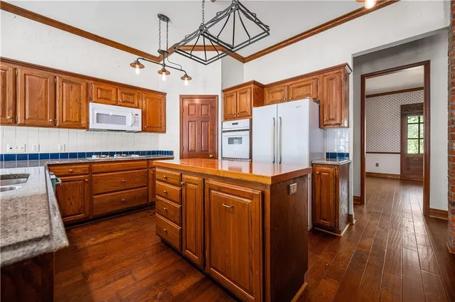 $999,000 | 388 Peninsula Drive, Natchitoches, LA 71457