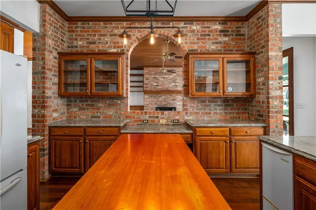 $999,000 | 388 Peninsula Drive, Natchitoches, LA 71457