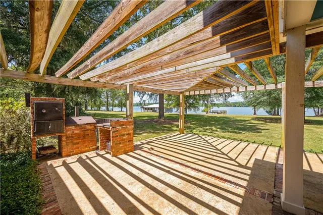 $999,000 | 388 Peninsula Drive, Natchitoches, LA 71457