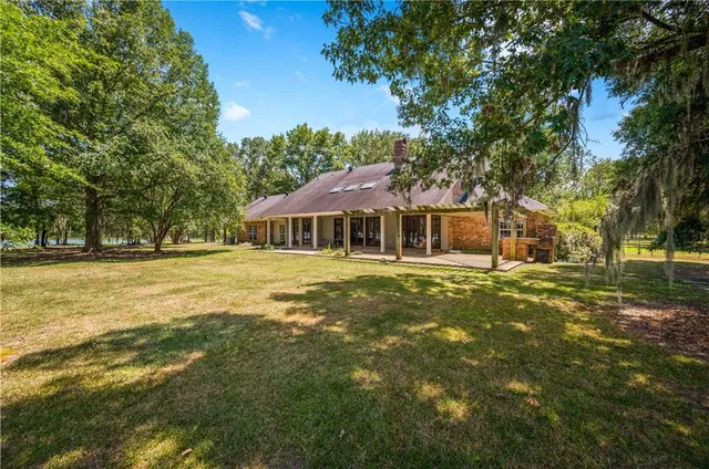 $999,000 | 388 Peninsula Drive, Natchitoches, LA 71457