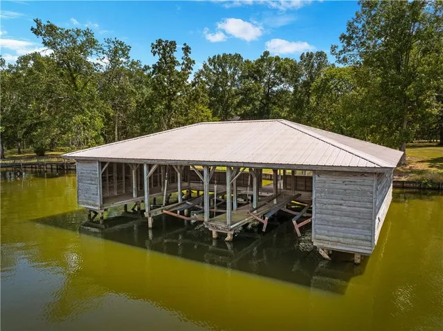 $999,000 | 388 Peninsula Drive, Natchitoches, LA 71457