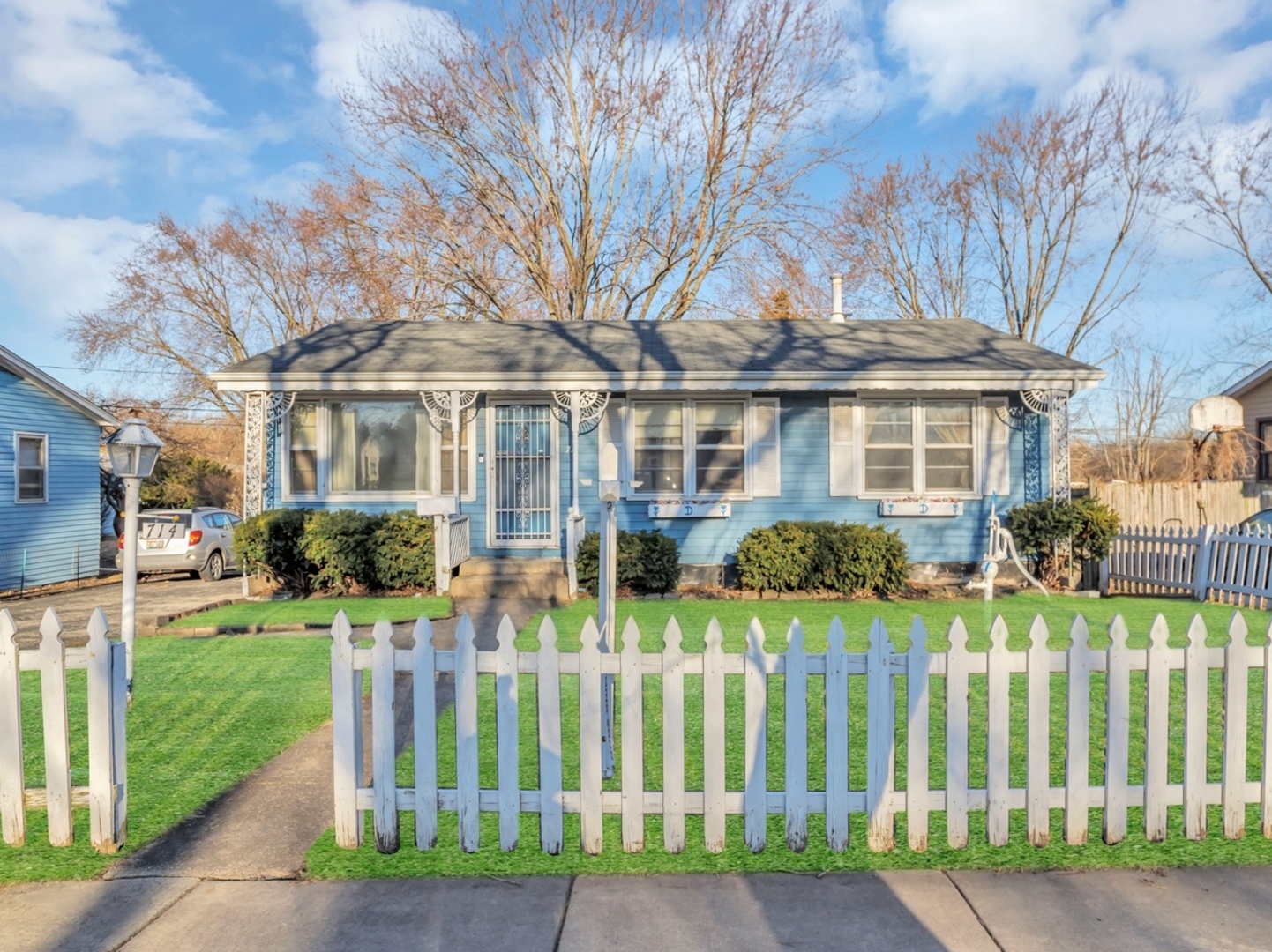 714 South Oltendorf Road Streamwood, IL 60107 - Photo 1 of 25