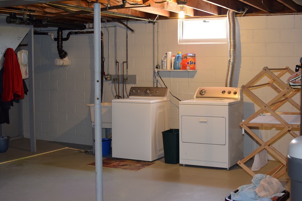 1349 West Blanchard Road Mount Pleasant, MI 48858 - Photo 38 of 43 1798392-37.JPG