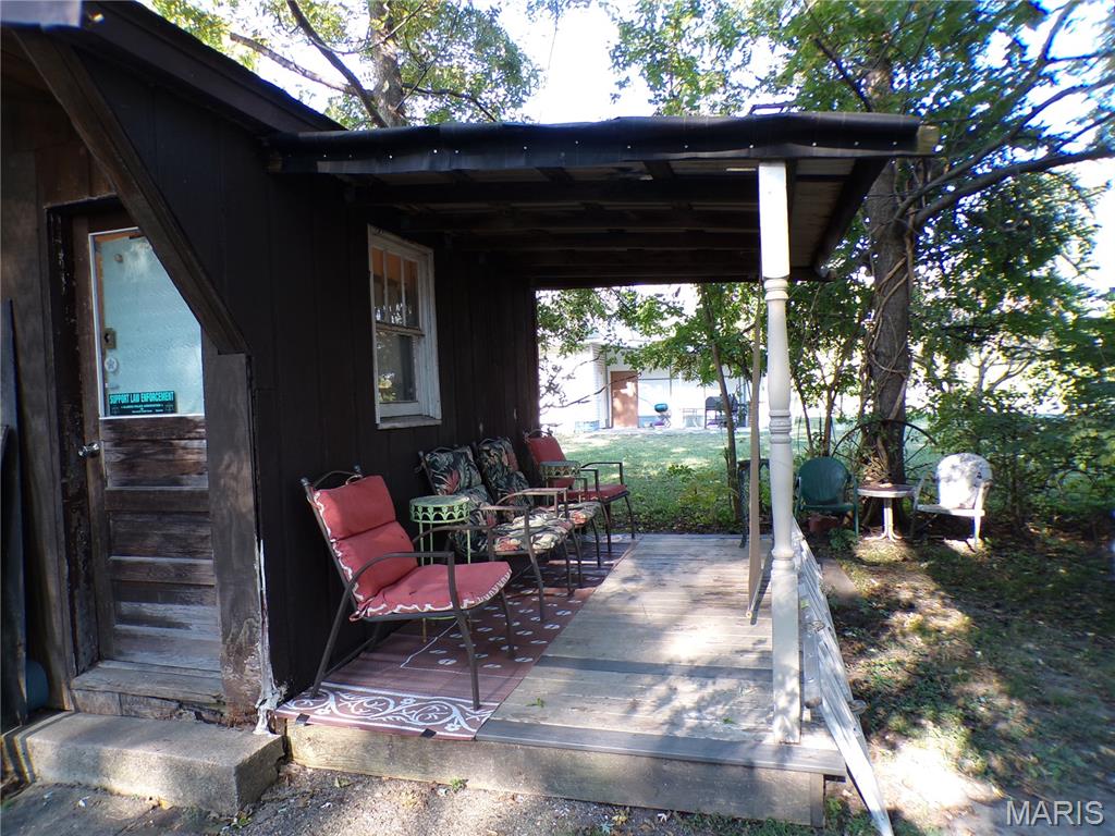 418 East Elm Street Gillespie, IL 62033 - Photo 11 of 25