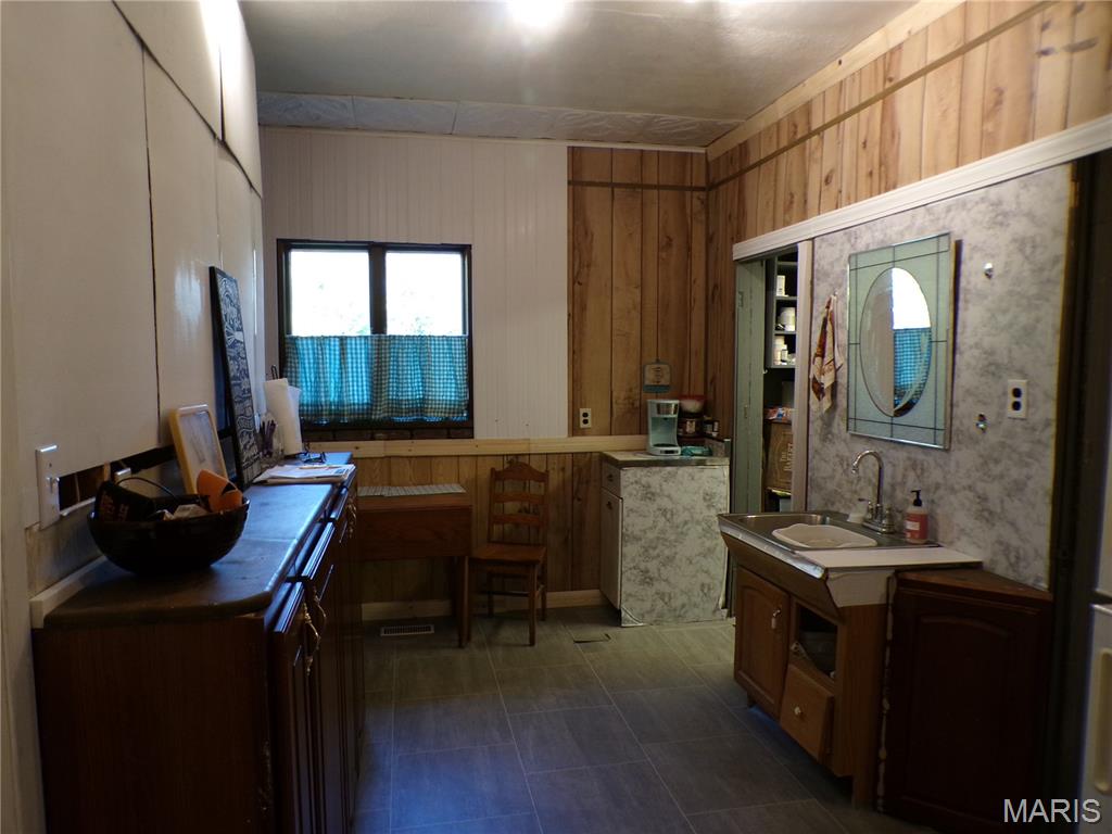 418 East Elm Street Gillespie, IL 62033 - Photo 19 of 25