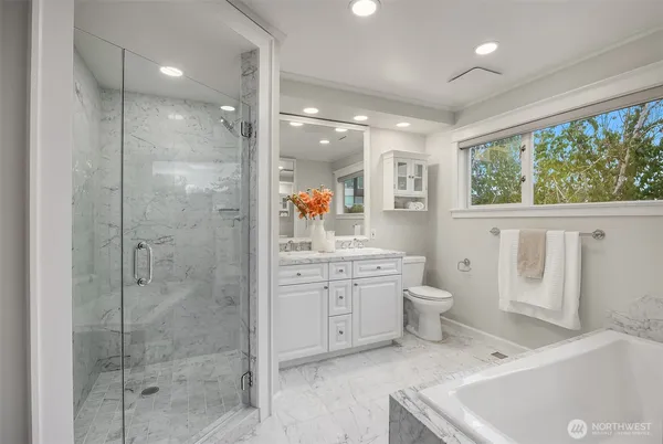 $1,295,000 | 525 West Prospect Street, Unit A, Seattle, WA 98119