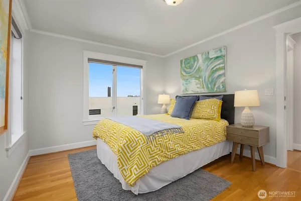 $1,295,000 | 525 West Prospect Street, Unit A, Seattle, WA 98119